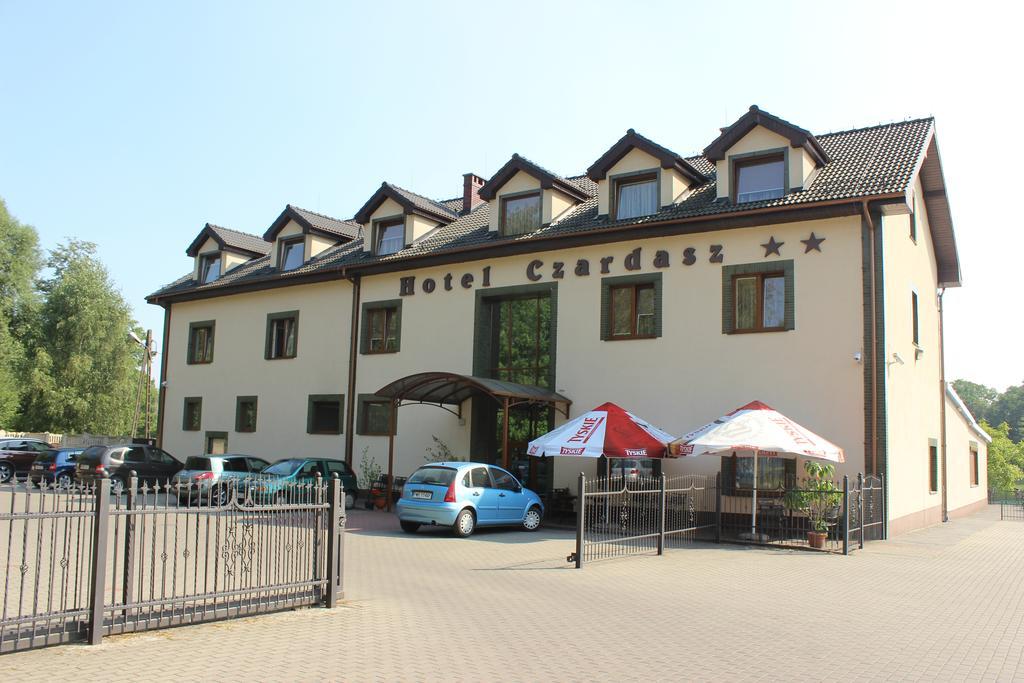 Hotel Czardasz Września エクステリア 写真